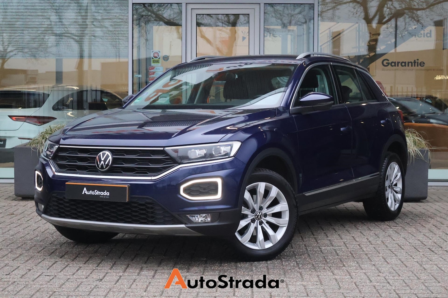 Volkswagen T-Roc - 1.5 Sport TSI 150pk | Adaptive Cruise | Climate | LED | Virtual | Stoelverwarming | Camera - AutoWereld.nl