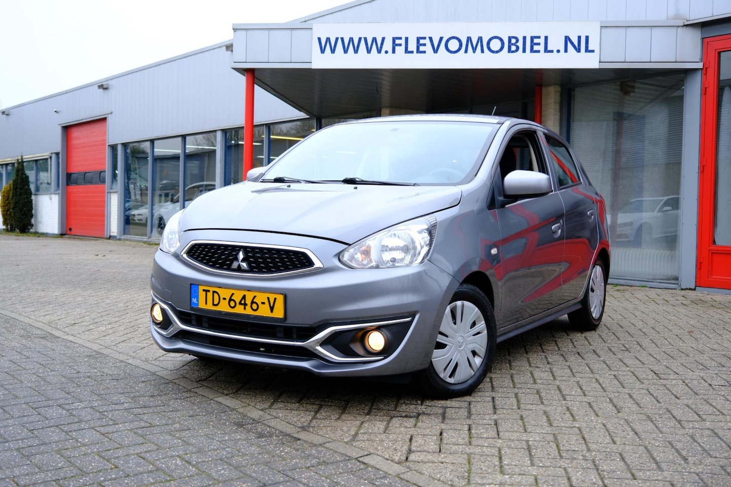 Mitsubishi Space Star - 1.0 Cool+ Aut. *40.830km!* Airco - AutoWereld.nl
