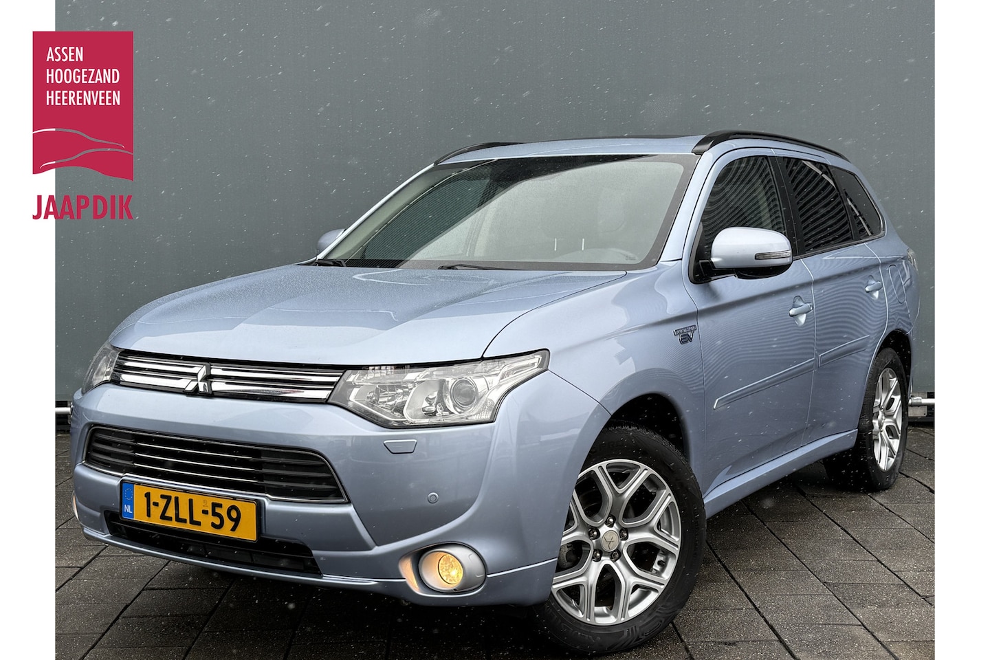 Mitsubishi Outlander - BWJ 2015 | 2.0 PHEV 203PK instyle+ | TREKHAAK | SCHUIFDAK | LEER | CAMERA A | PDC 2X | CLI - AutoWereld.nl