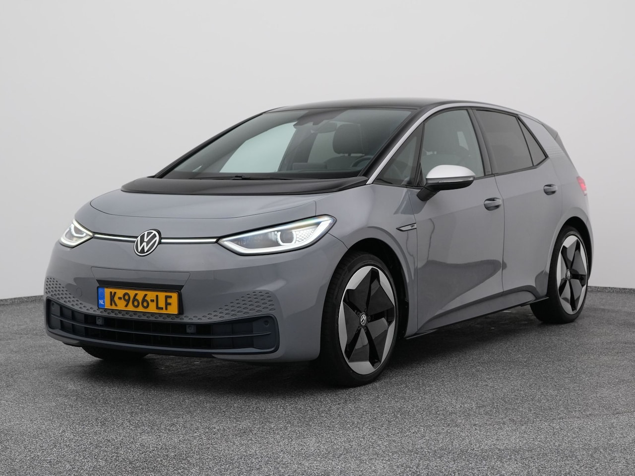 Volkswagen ID.3 - First Max 58 kWh | CAMERA | ADAPTIVE | STOEL- EN STUURVERW. - AutoWereld.nl