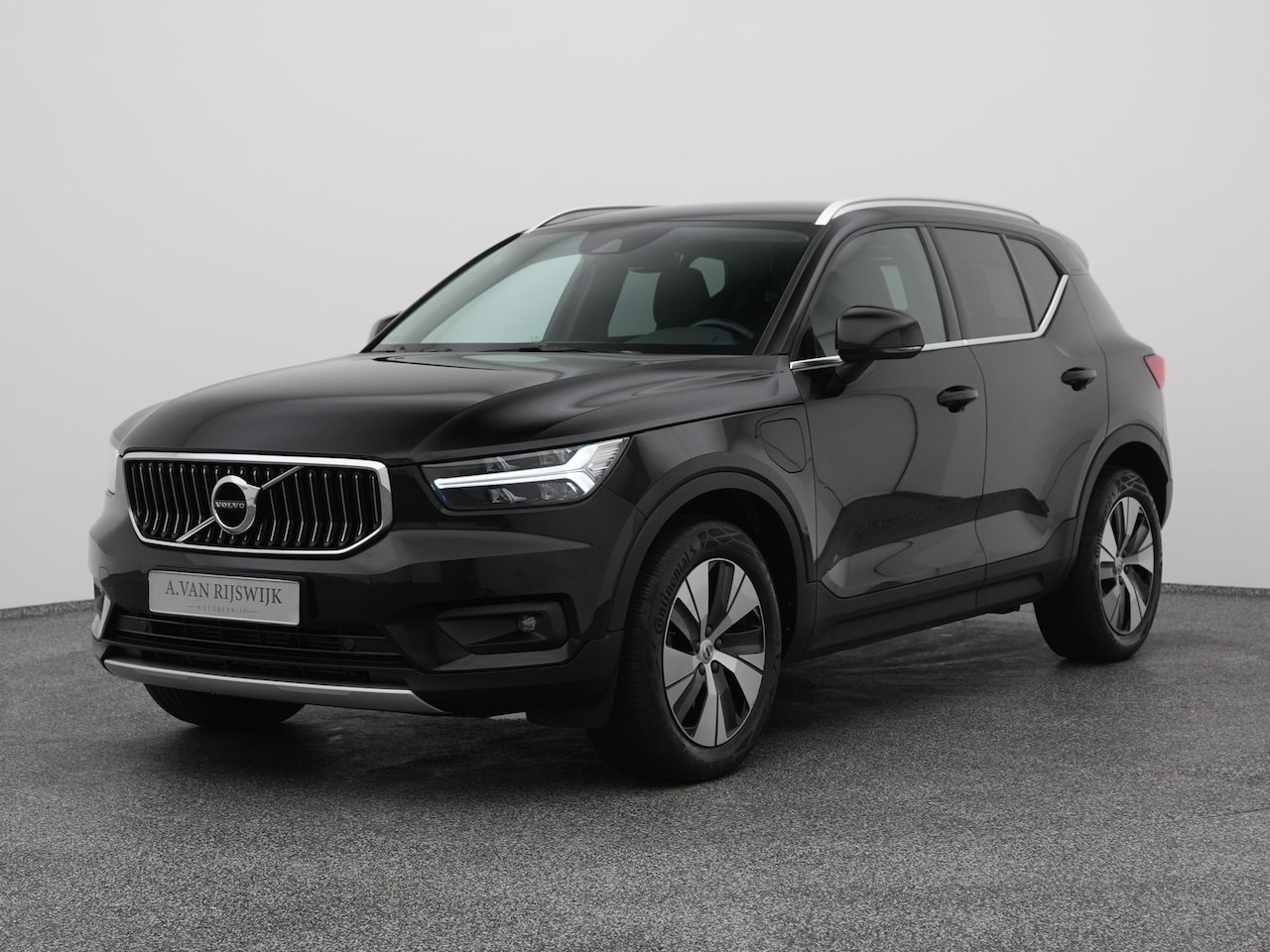 Volvo XC40 - 1.5 T5 Recharge Business Pro | CAMERA | KEYLESS | STOEL- EN STUURVERW. | TREKHAAK - AutoWereld.nl