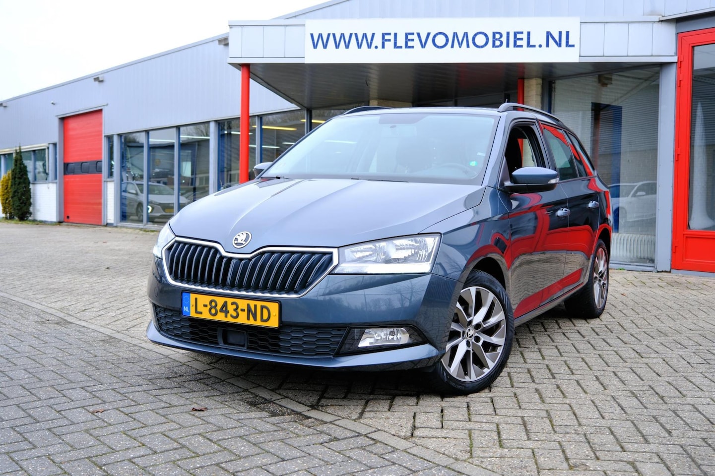 Skoda Fabia Combi - 1.0 TSI Business Edition Navi|Airco|LMV|CarPlay - AutoWereld.nl