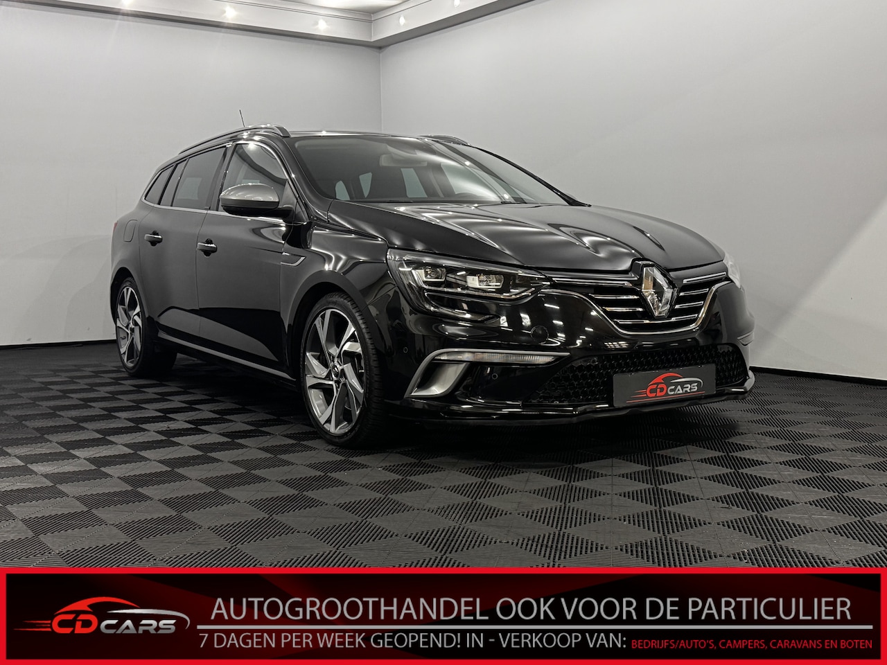 Renault Mégane - 1.6 TCe GT Half leder, Navi, Camera, Virtual desk, Keyless start, R.S Mode, Sport stoelen, - AutoWereld.nl
