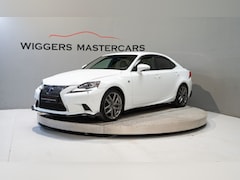 Lexus IS - 300h F-Sport 223 PK, Carplay, 19 Inch, Camera, Sport uitlaat, LED lampen, Diffuser, Leder