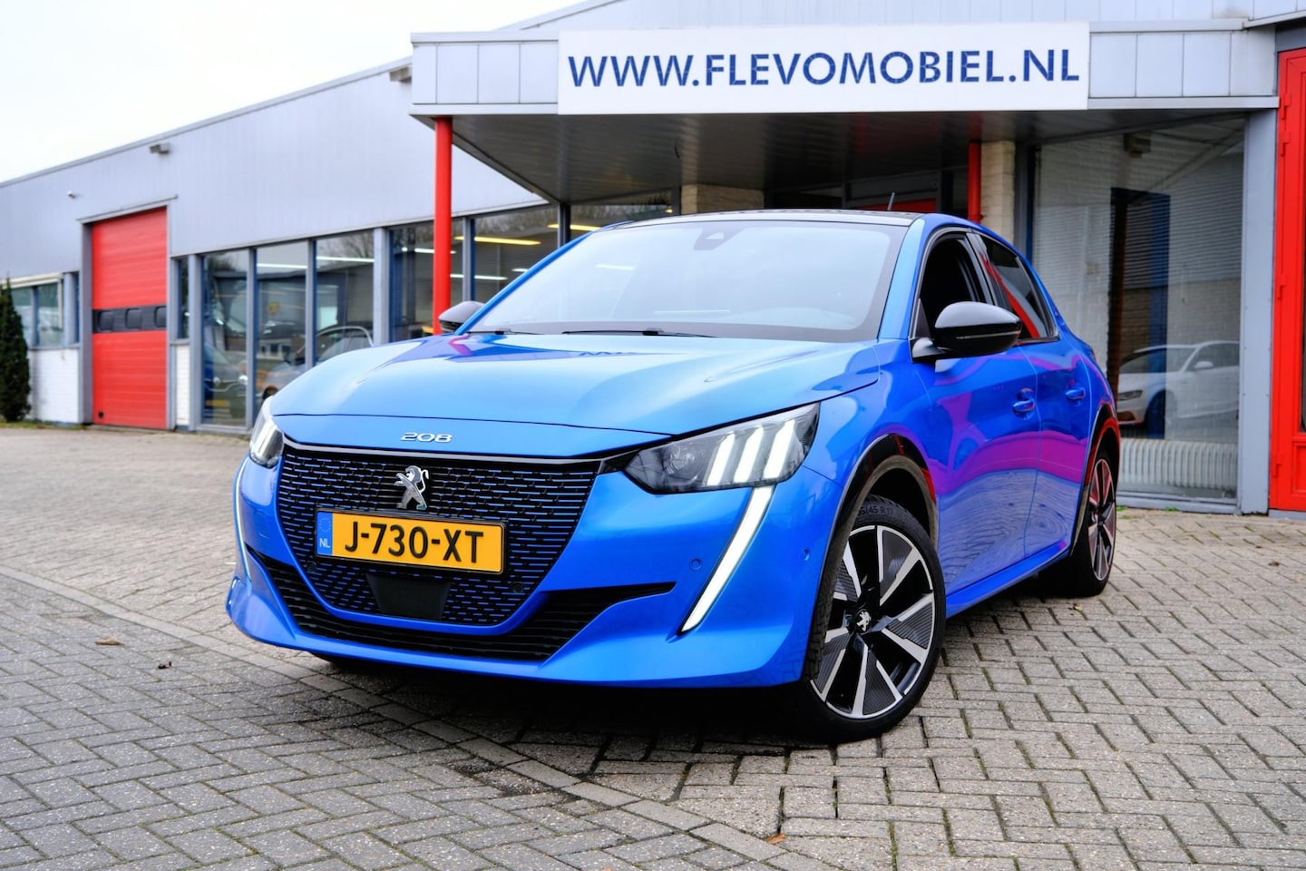 Peugeot e-208 - EV GT Première 1 fase 50 kWh Pano|Leder-Alcant|Adapt.Cruise|LMV - AutoWereld.nl