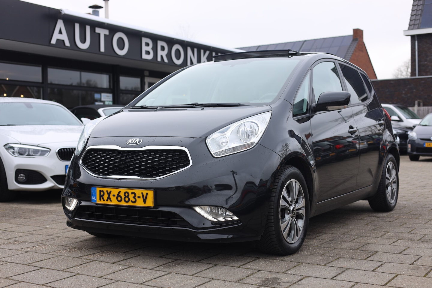 Kia Venga - 1.4 CVVT NAVI | PANO | CAMERA | 1e EIG! - AutoWereld.nl