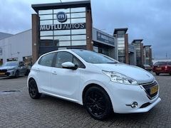 Peugeot 208 - 1.2 VTi Envy 5deurs Airco PDC NAP NAVI
