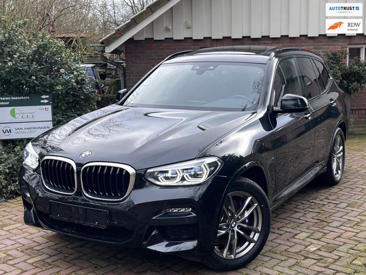 BMW X3 - Xdrive30e High Exe. M-Sport|RIJKLAAR!|Panoramadak|Trekhaak|Leder|Sportstoelen|Top conditie - AutoWereld.nl