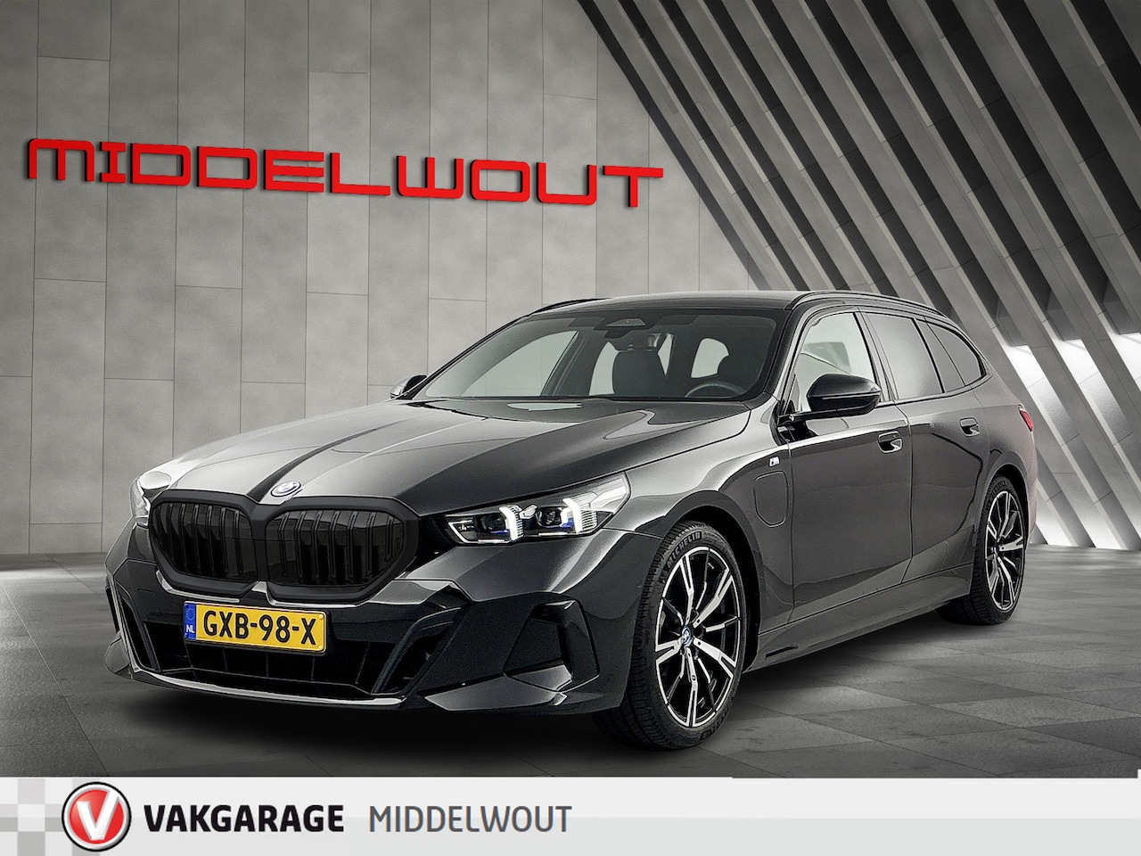 BMW 5-serie Touring - 530e/M-Sport/Pano/Trekh/Leder/20"/BTW/Ned.Auto - AutoWereld.nl