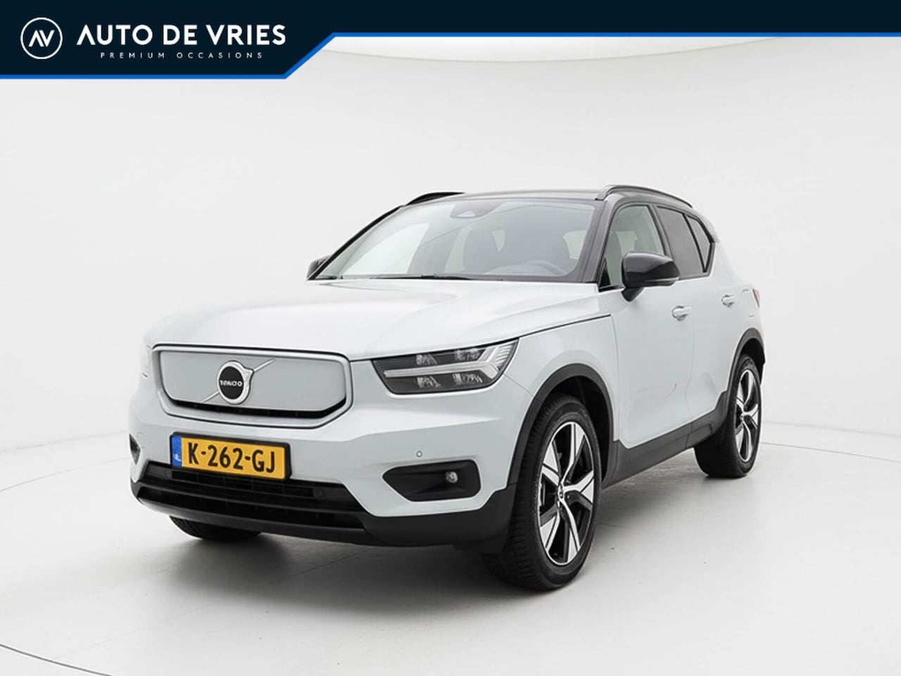 Volvo XC40 - Recharge P8 408pk AWD R-Design | SOH 90% | Leder | Trekhaak - AutoWereld.nl