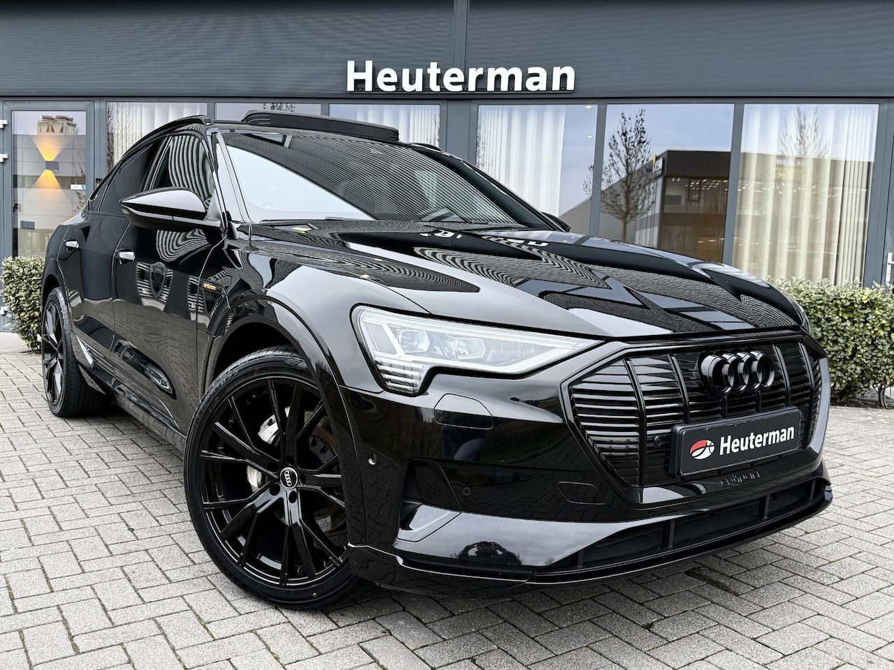 Audi e-tron Sportback - 55 Quattro Black Edition/ Panodak/ LED - AutoWereld.nl