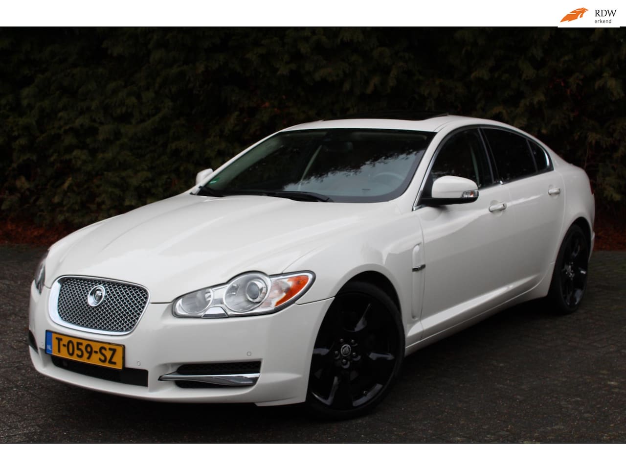 Jaguar XF - 4.2 V8 SV8 Supercharged 416PK | Climate Control | Camera | Leder | PDC | NAVI - AutoWereld.nl
