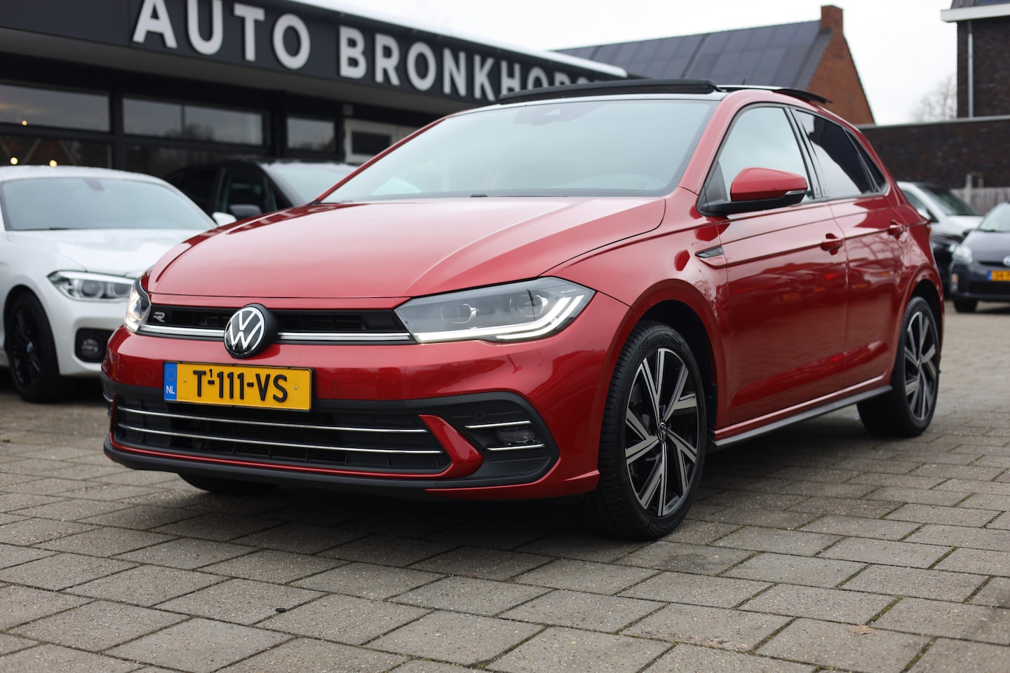 Volkswagen Polo - 1.0 TSI R-LINE I AUT I PANO I ACC I CAMERA I CARPLAY - AutoWereld.nl