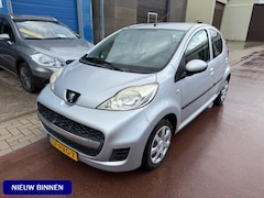 Peugeot 107 - 1.0-12V XS Automaat 5-deurs Airco 2009 NAP Fijne auto met uitstekend onderhoud. Boekjes zi