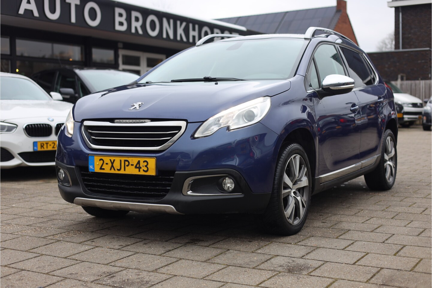Peugeot 2008 - 1.6 VTi FELINE | PANO | NAVI | TREKHAAK - AutoWereld.nl