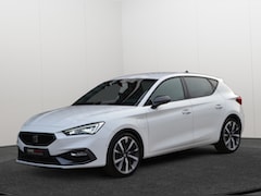 SEAT Leon - FR e-Hybrid Business LED/Camera/18''/Keyless