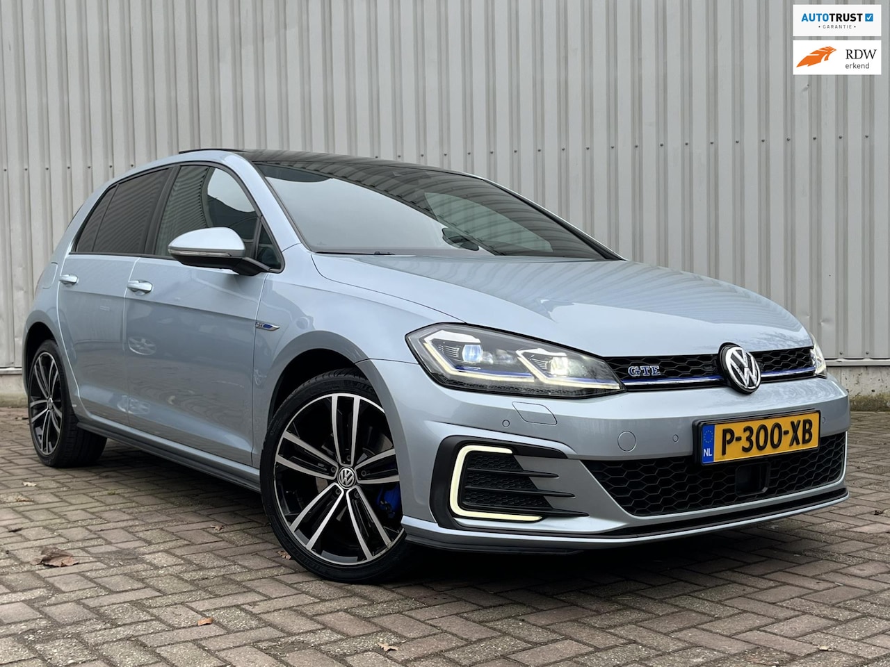 Volkswagen Golf - 1.4 TSI PHEV GTE Panodak ACC - AutoWereld.nl
