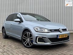 Volkswagen Golf - 1.4 TSI PHEV GTE Panodak ACC Keyless