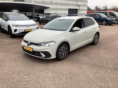 Volkswagen Polo - 1.0 TSI 95 pk Life Edition | Climatronic | Comfortpakket | Aplle Carplay | Parkeersensoren