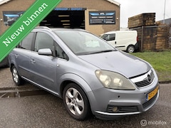 Opel Zafira - 1.8 Executive