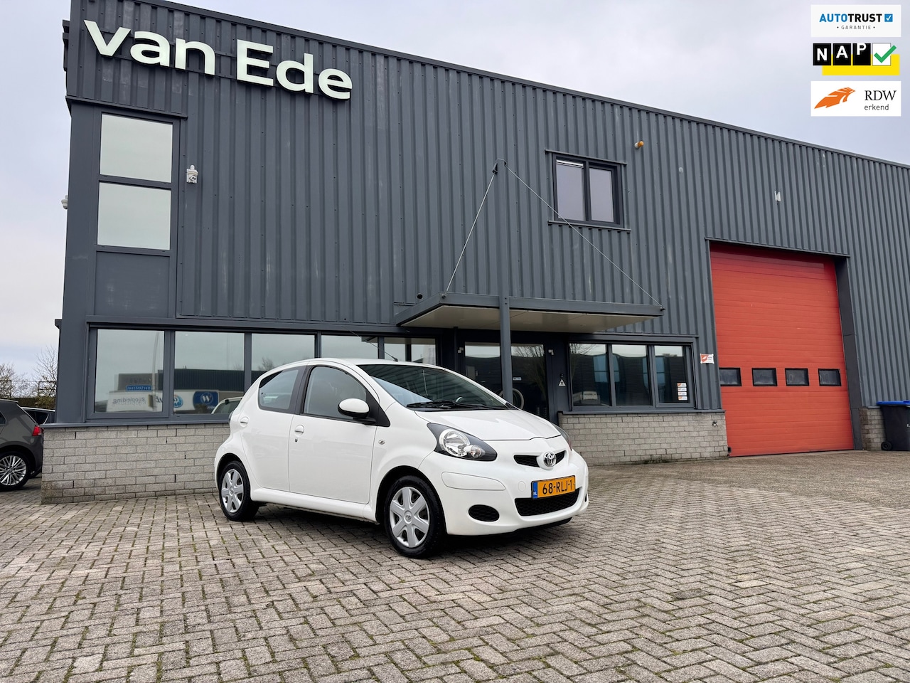 Toyota Aygo - 1.0-12V Comfort Navigator Airco 5drs 1E Eig. Apk - AutoWereld.nl