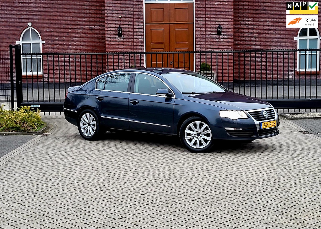 Volkswagen Passat - 2.0 FSI Comfortline / Airco / Cruise control Trekhaak / Nap / Climate control - AutoWereld.nl