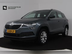 Skoda Karoq - 1.5 TSI ACT Style (STOELVERWARMING, CAMERA, SFEERVERLICHTING, NAVIGATIE CARPLAY, CRUISE CO