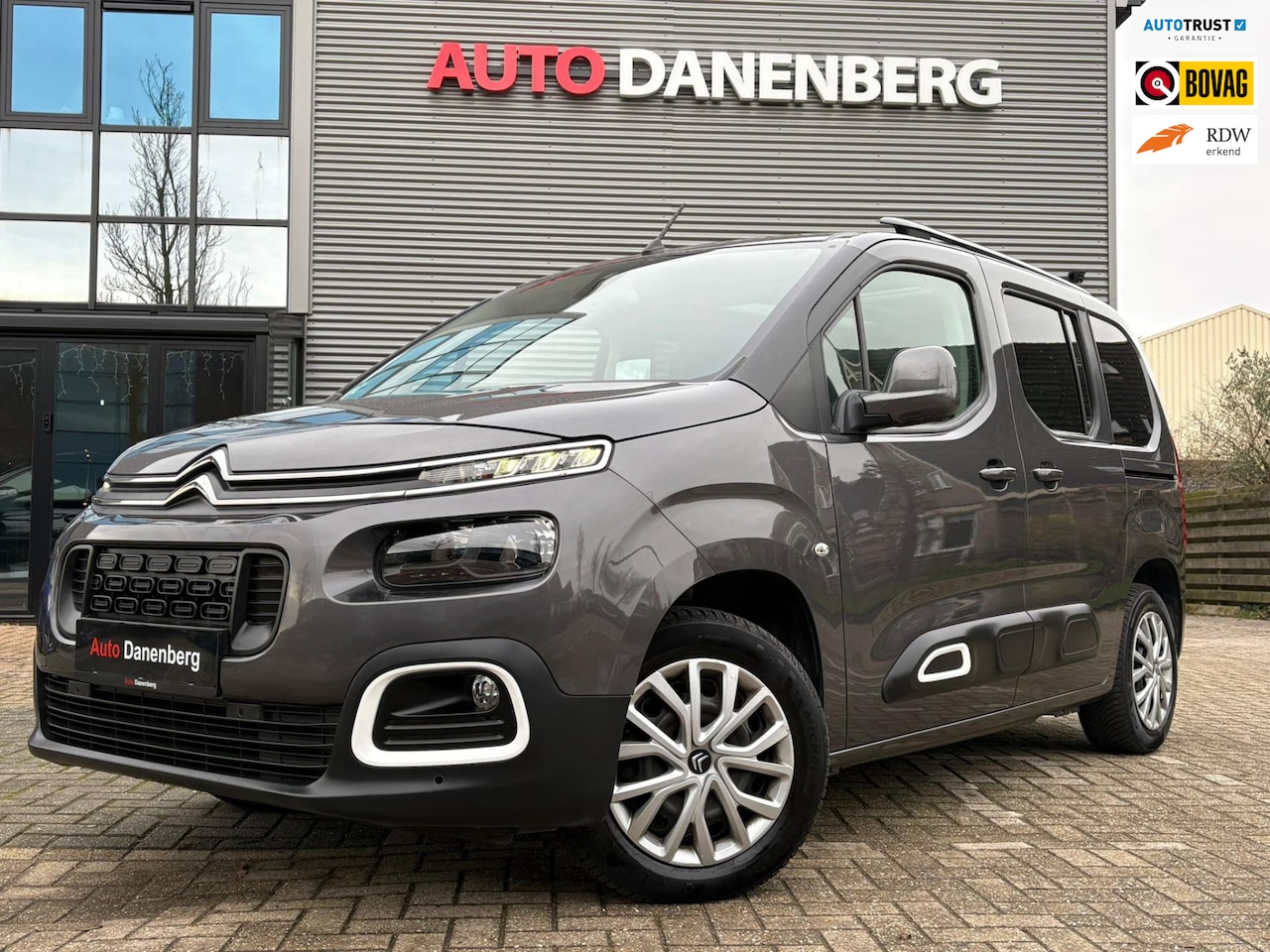 Citroën Berlingo - 1.2 PureTech Shine HEAD-up,PANO,BOM-VOLL,GARANTIE, - AutoWereld.nl