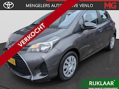 Toyota Yaris - 1.3 VVT-i Aspiration RIJKLAAR | PDC | Camera | Trekhaak |