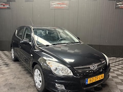 Hyundai i30 - 1.4i Dynamic | Airco | Cruise | Nieuwe APK |