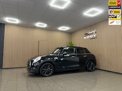 MINI Cooper - 1.5 Chili Serious Business * Automaat / Navigatie / Camera / Parkeersensoren / NL AUto