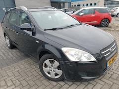 Kia Cee'd Sporty Wagon - 1.4 CVVT X-tra