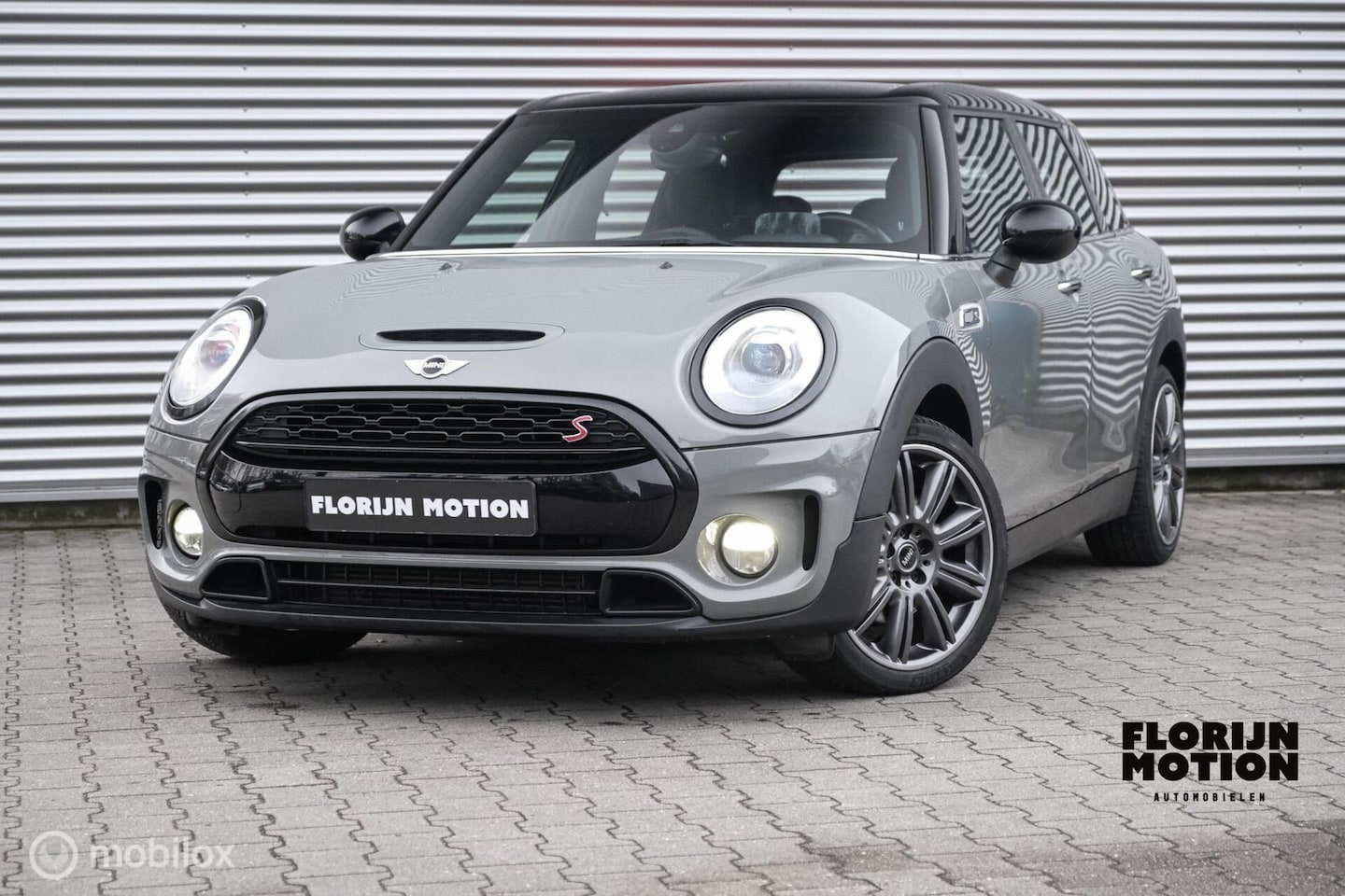 MINI Clubman - 2.0 Cooper S Chili Serious Business | CarPlay | Cruise | Sportstoelen | Punch Pure Burgund - AutoWereld.nl