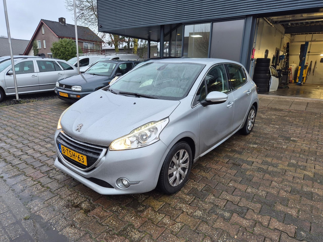 Peugeot 208 - 1.6 VTi Allure navi - AutoWereld.nl
