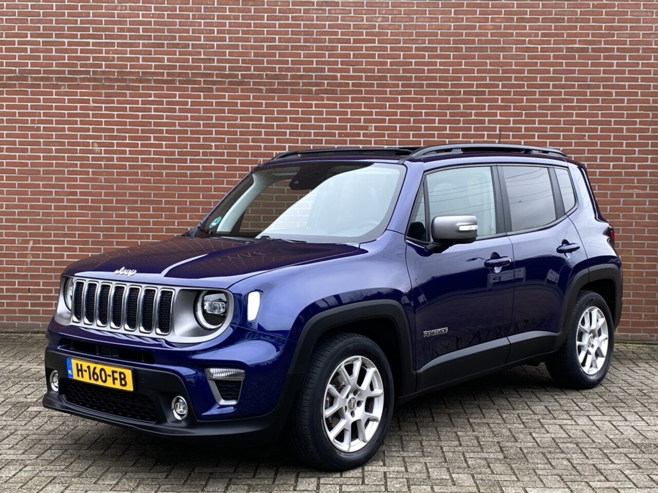 Jeep Renegade - 1.0T Limited NAV SCHUIF/KANTELDAK LEER ADAPT-CRUISE CARPLAY STOE - AutoWereld.nl