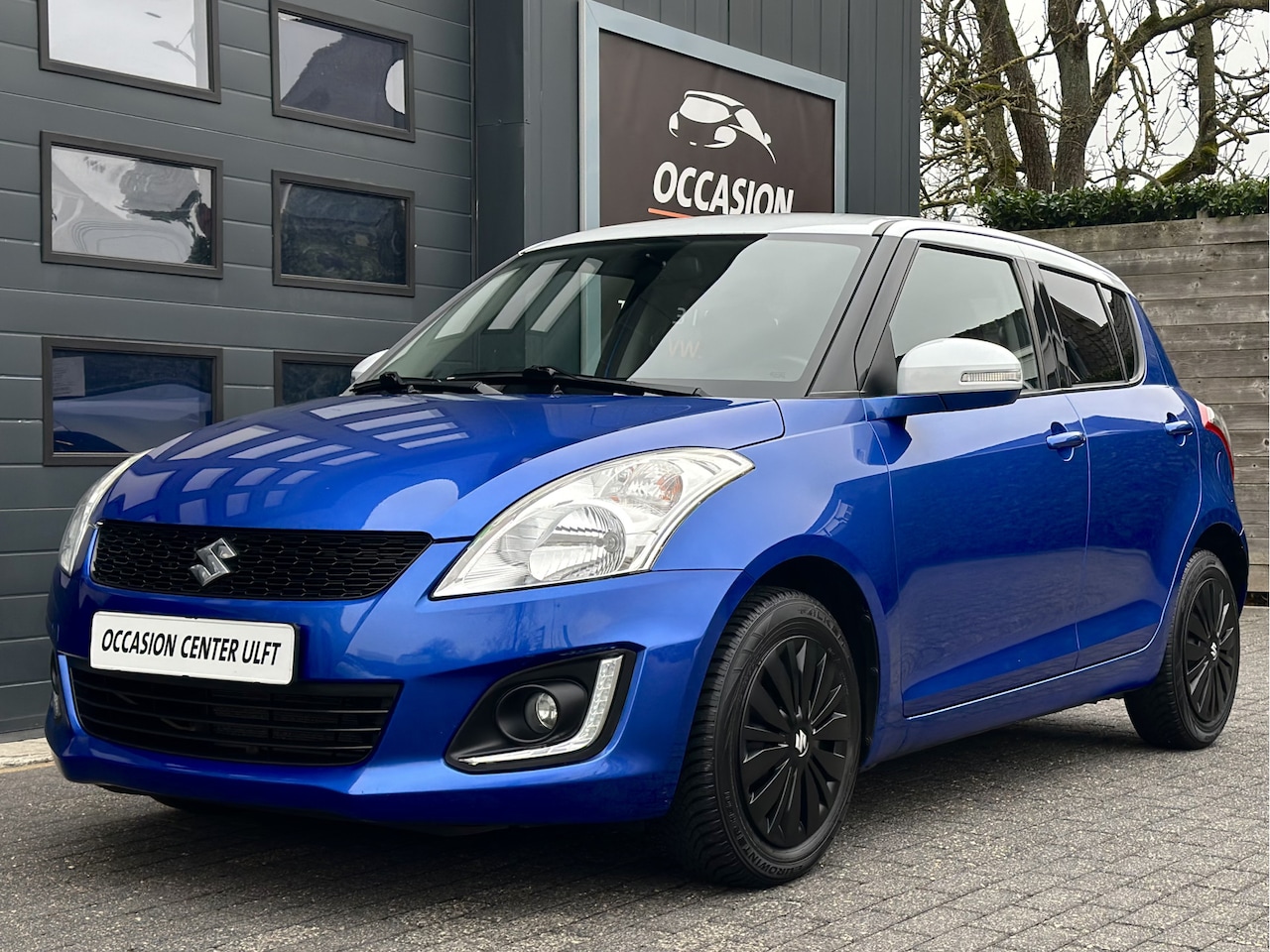 Suzuki Swift - 30 JHR EDITION / FULL OPTIONS / NIEUWSTAAT ... - AutoWereld.nl