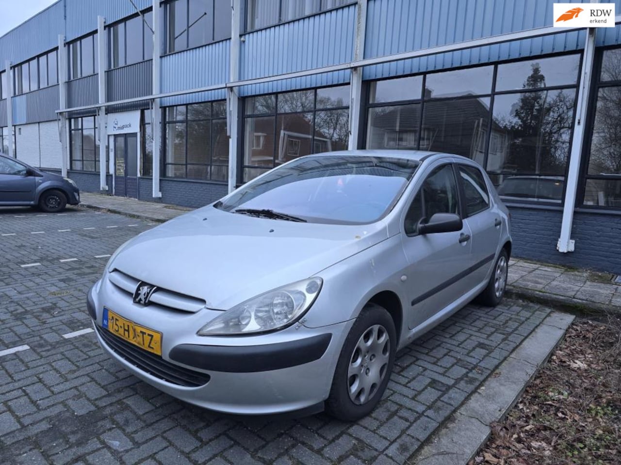 Peugeot 307 - 1.4 XR Inruilkoopje - AutoWereld.nl