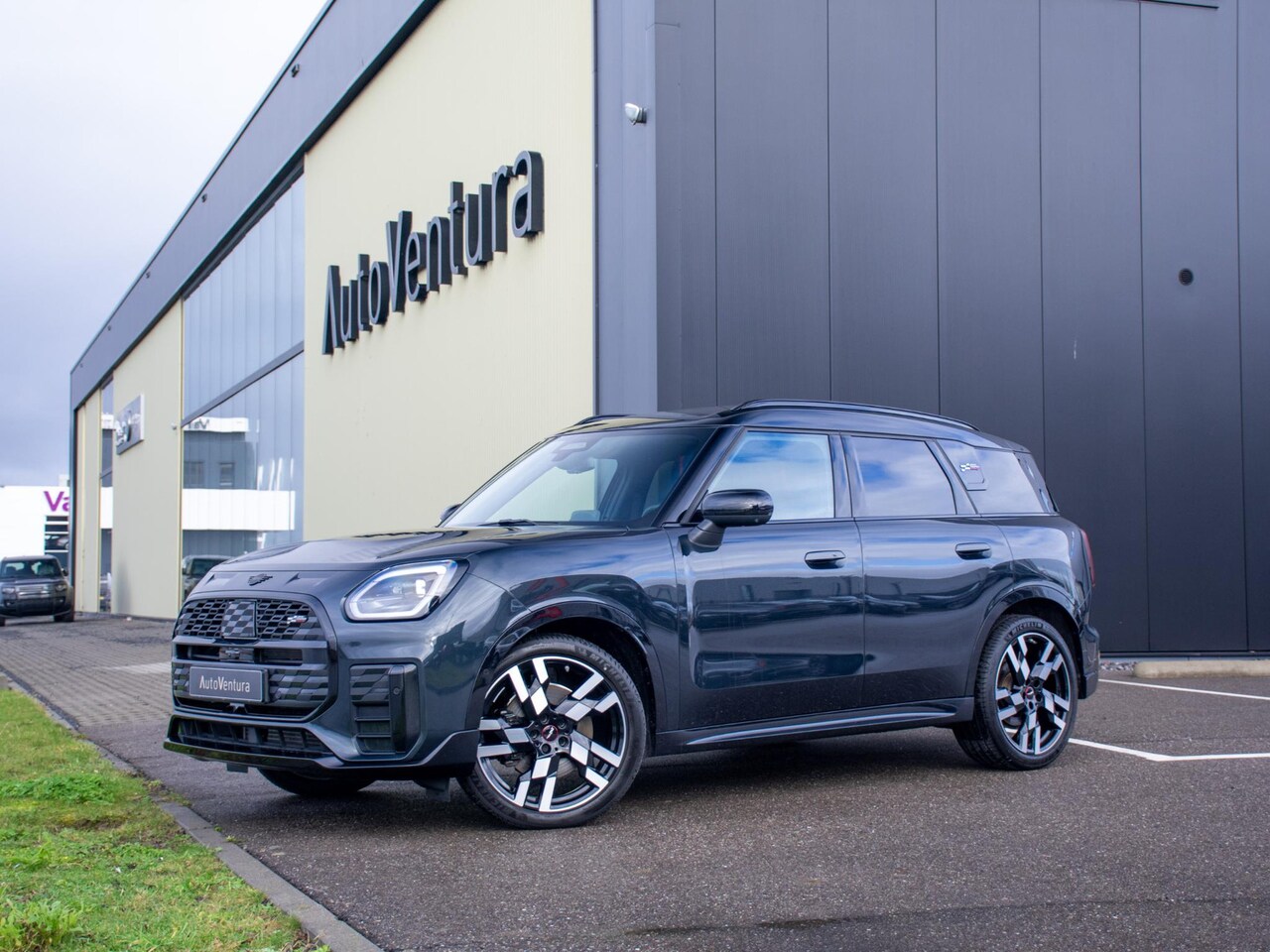 MINI Countryman - Mini 1.5 C John Cooper Works XL | Schuif-/kantel Pano | Head-Up | Massage | Stuurwiel verw - AutoWereld.nl