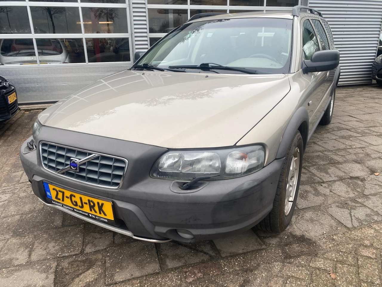 Volvo V70 Cross Country - 2.4 T Comfort Line 2.4 T Comfort Line (AUTOMAAT) - AutoWereld.nl