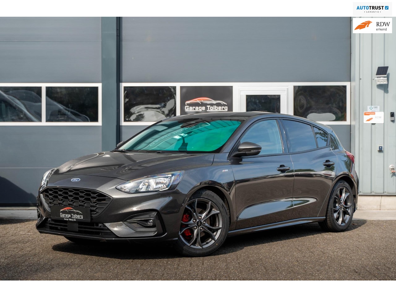 Ford Focus - 1.0 EcoBoost ST Line Business X pakket, full LED in de kleur grijs heeft vele opties en ri - AutoWereld.nl