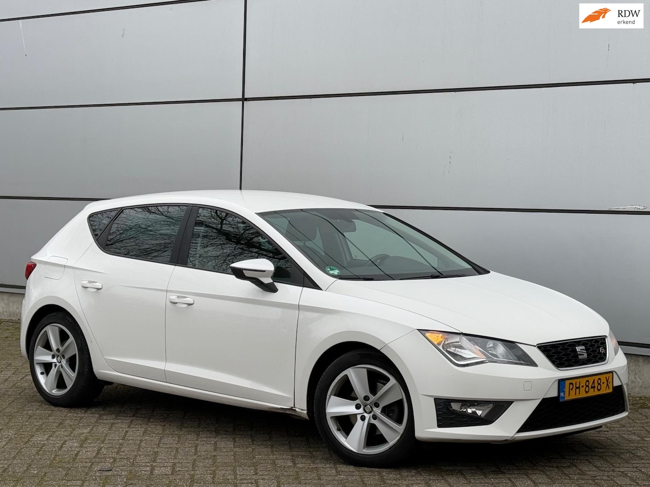 SEAT Leon - 1.4 TSI FR 1e Eignr |Half Leer |Sfeer |Stuurbed |Cruise |Airco |Nap - AutoWereld.nl