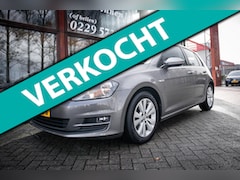 Volkswagen Golf - 1.0 TSI Business | Trekhaak | Automaat | Cruise control | Camera | Parkeerhulp |