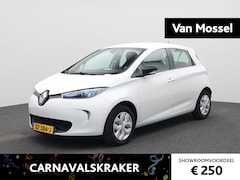 Renault Zoe - R90 Life 41 kWh | Navigatie | Cruise Control | Airco | Parkeersensoren |