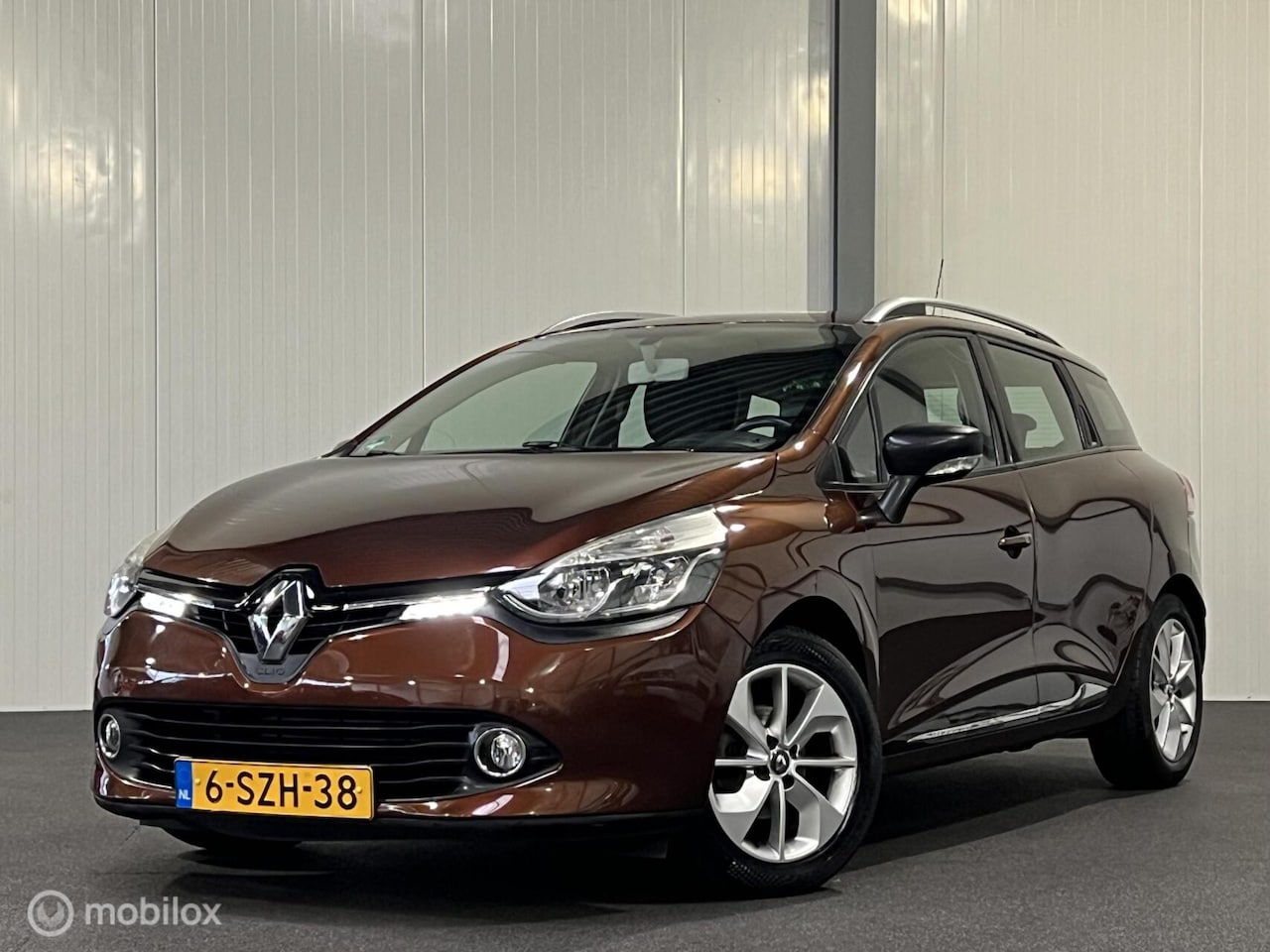 Renault Clio Estate - 0.9 TCe Dynamique [ NAP trekhaak cruise LED ] - AutoWereld.nl