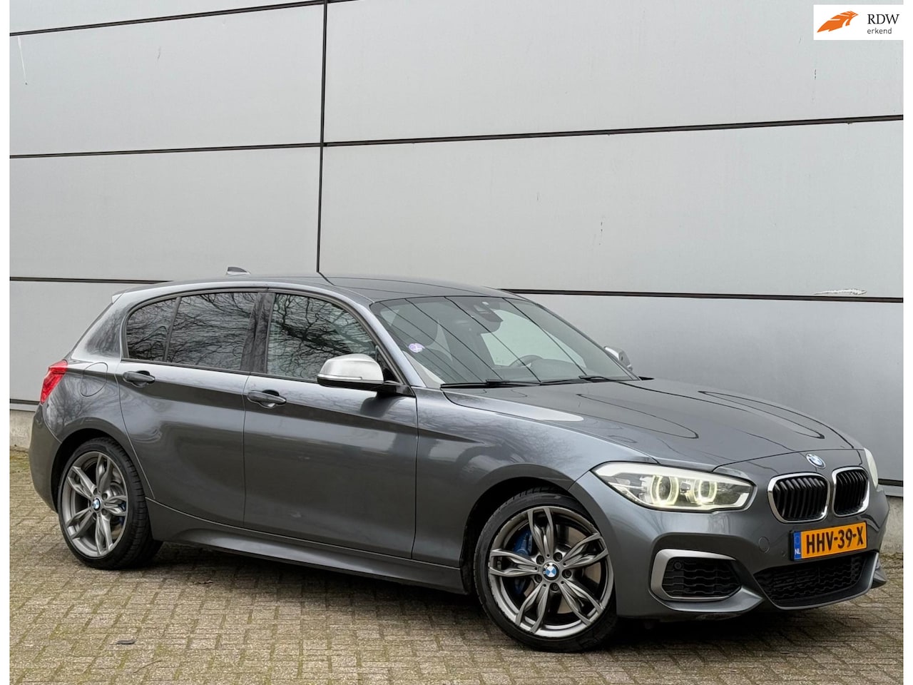 BMW 1-serie - M135i xDrive 1e Eignr |Harman/Kardon |Led |Stoelverw |Navi |Lmv - AutoWereld.nl