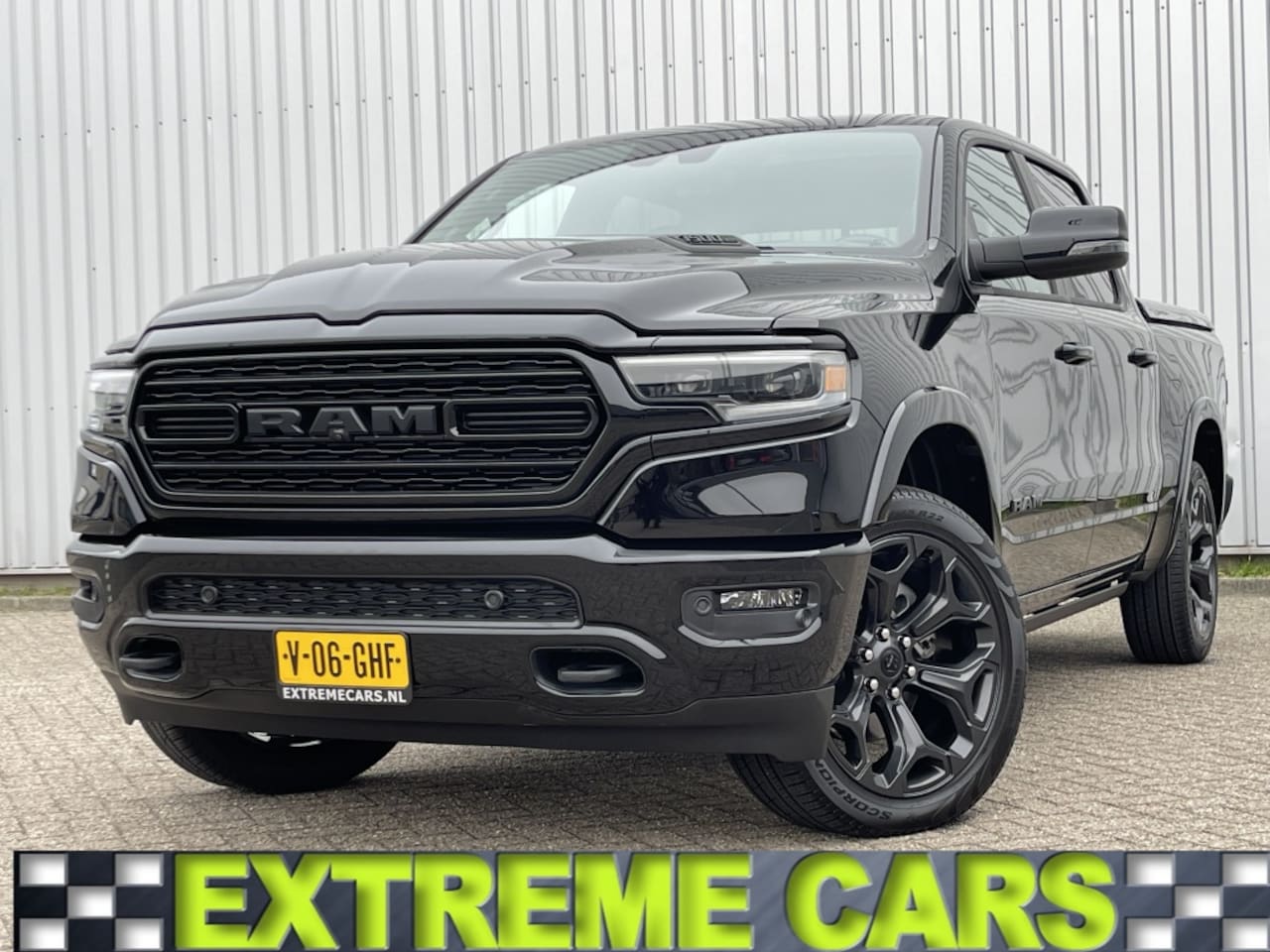 Dodge Ram Pick Up - 1500 4x4 Crew Cab Limited Digi Dash Night LPG - AutoWereld.nl