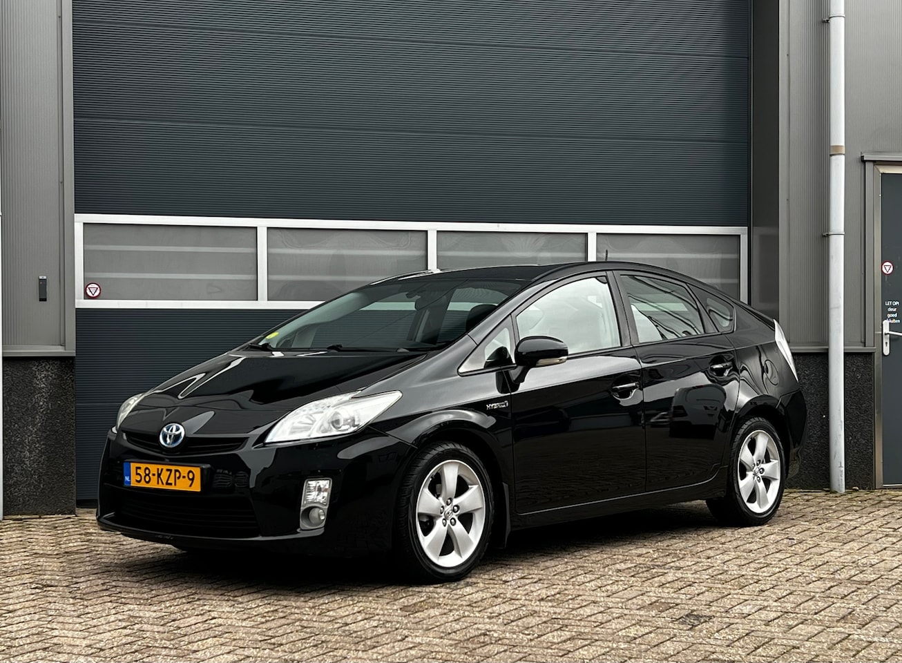 Toyota Prius - 1.8 Aspiration bj.2010 Clima|Head-Up|Nap. - AutoWereld.nl