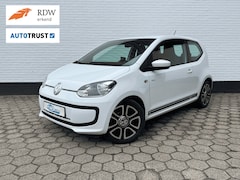 Volkswagen Up! - 1.0 Club Up l NAVI l CRUISE l PDC l FENDER