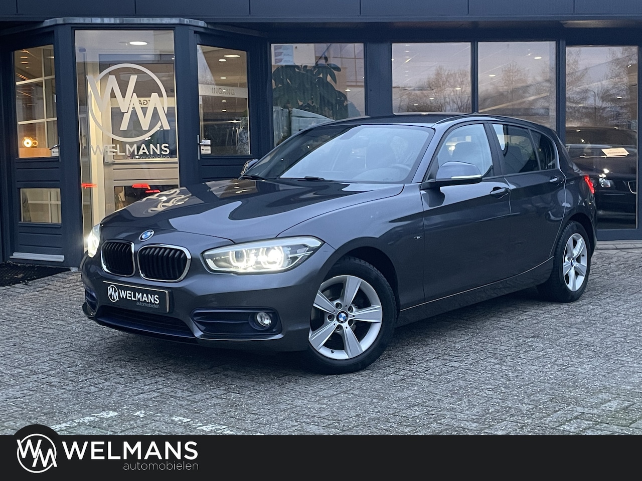 BMW 1-serie - 118i Sport Automaat | Sportstoelen | Navi groot | Orig NL - AutoWereld.nl