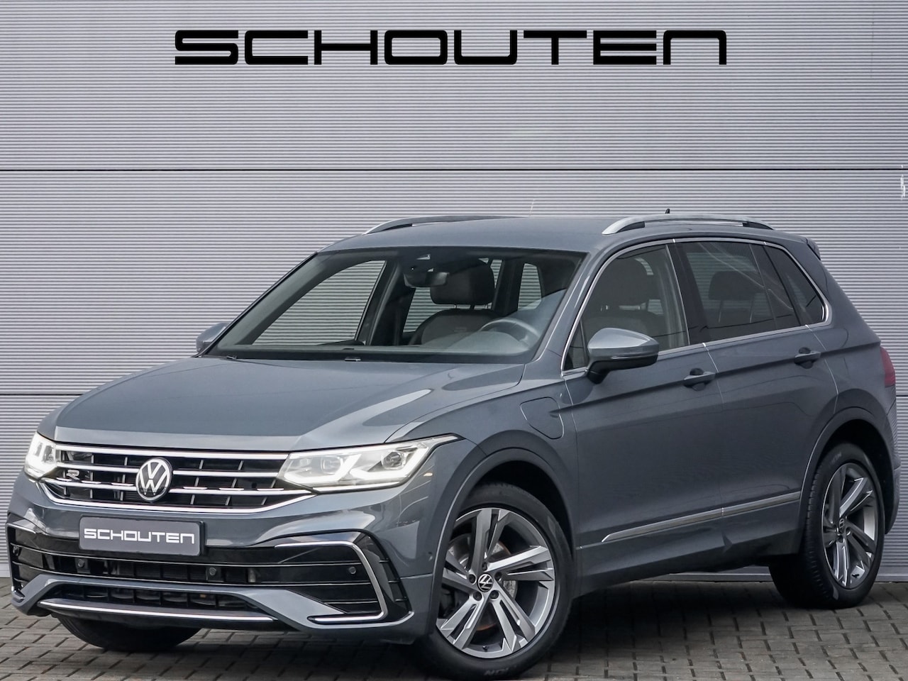 Volkswagen Tiguan - 1.4 TSI eHybrid R-Line Business+ ACC Elek Trekhaak Stuur & Stoelverw - AutoWereld.nl
